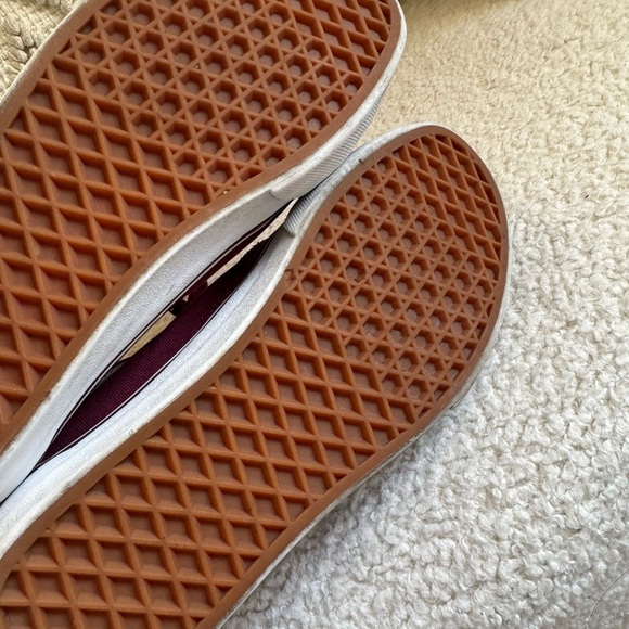 VANS Old Skool Burgundy | 7.5 | Slightly Worn - Picture 3 of 7